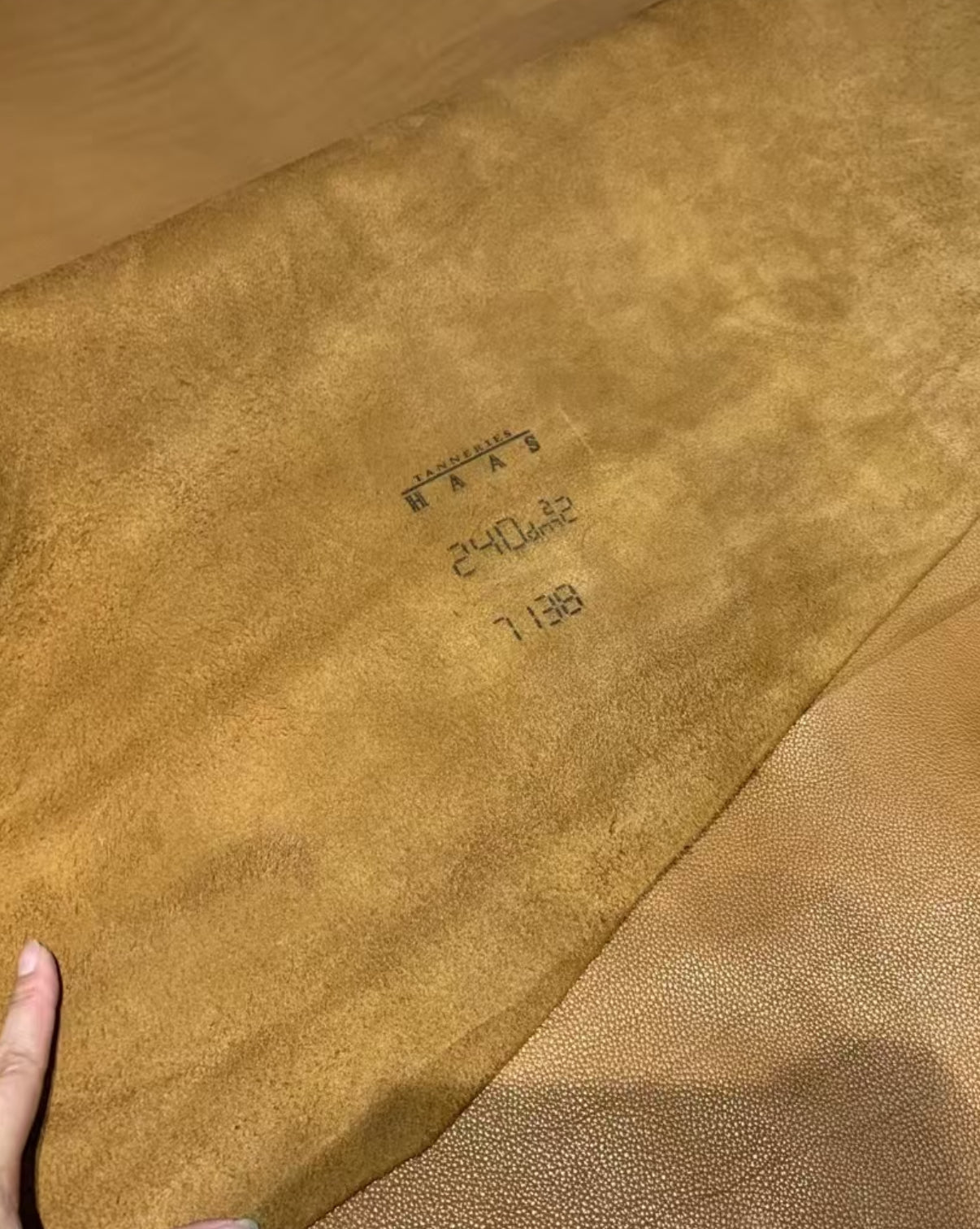 Barenia faubourg leather